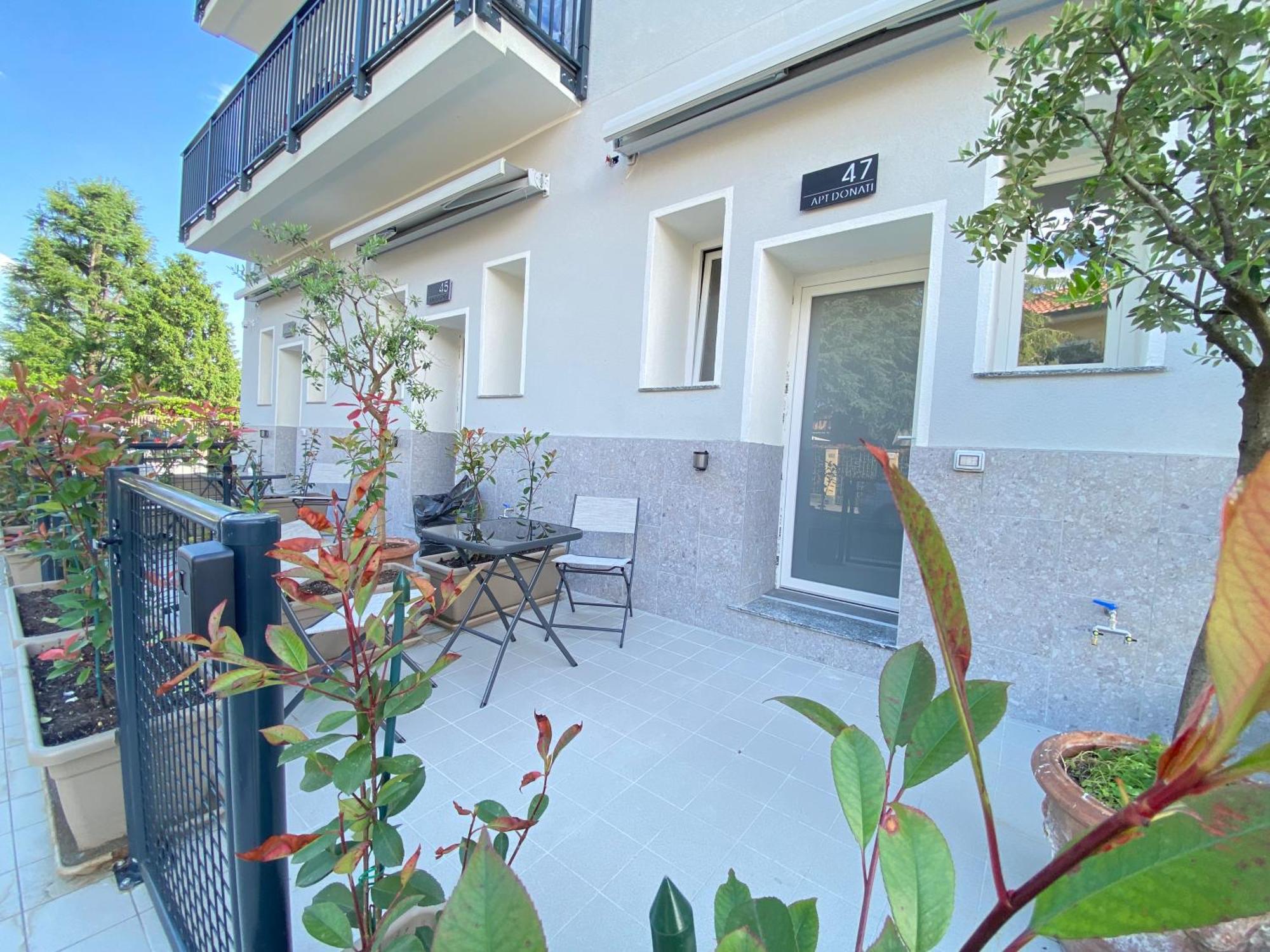 Apt Donati Home, Modernita E Comfort Con Parcheggio Gratuito Privato E Spazio Esterno Privato Cassano dʼAdda Buitenkant foto