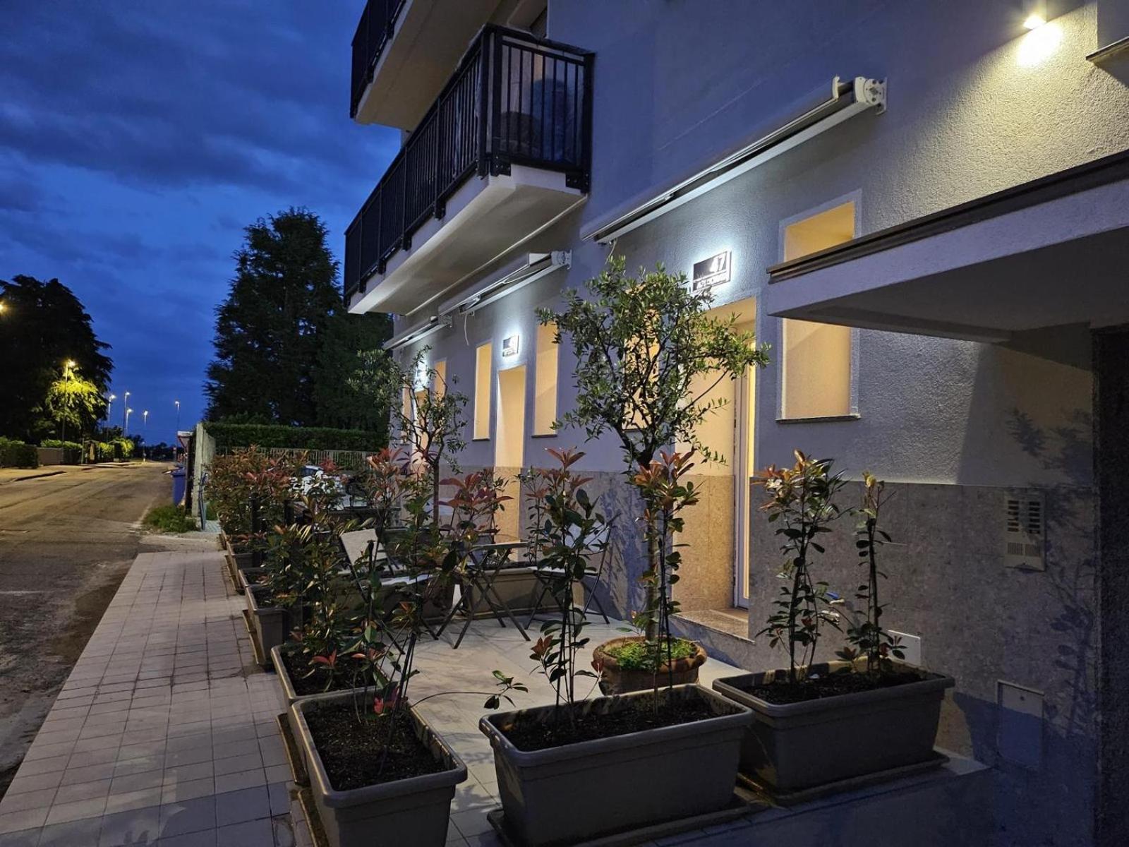 Apt Donati Home, Modernita E Comfort Con Parcheggio Gratuito Privato E Spazio Esterno Privato Cassano dʼAdda Kamer foto